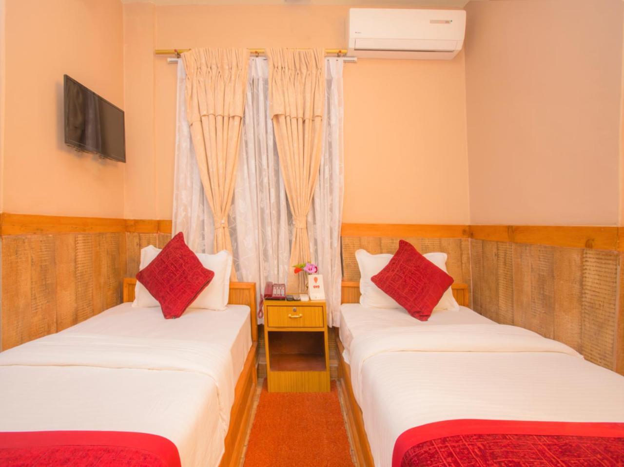 Grand Shivalaya Hotel And Restro Pokhara Buitenkant foto