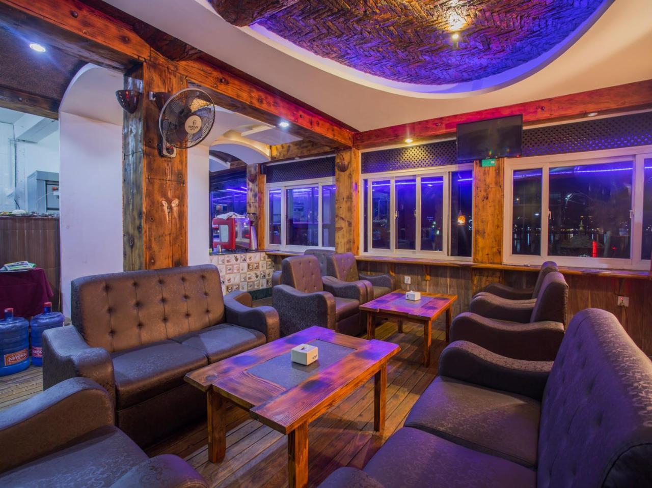 Grand Shivalaya Hotel And Restro Pokhara Buitenkant foto