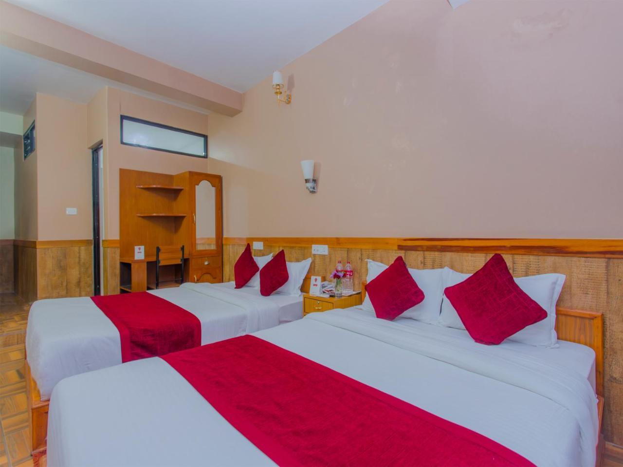 Grand Shivalaya Hotel And Restro Pokhara Buitenkant foto